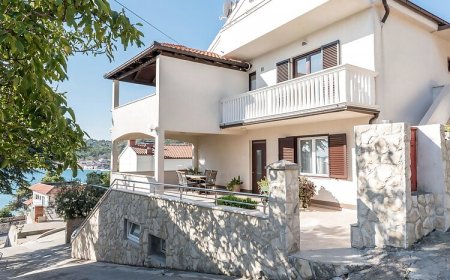 Apartments Snježana Tisno