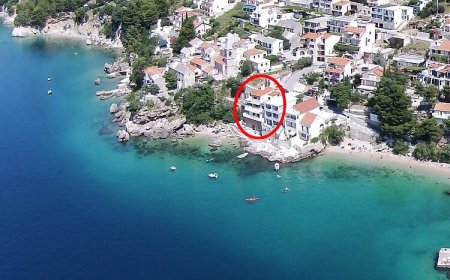 Apartmanok A Tenger Mellett Pisak, Omis - 1018 Pisak