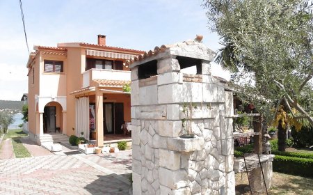 Apartmani Andy Sukošan