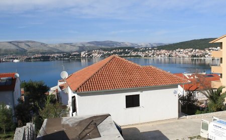 Apartmanok A Tenger Mellett Okrug Gornji, Ciovo - 8663 Okrug Gornji