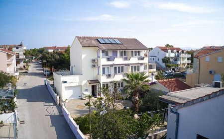Apartmanok Parkolóhellyel Vodice - 6178