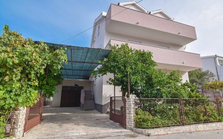 Apartment Pocrnja Rogoznica