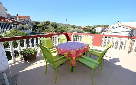 Apartmanok Parkolóhellyel Tkon, Pasman - 8411 Tkon