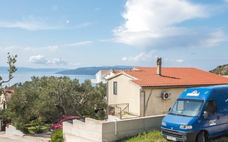 Apartments Josip Makarska