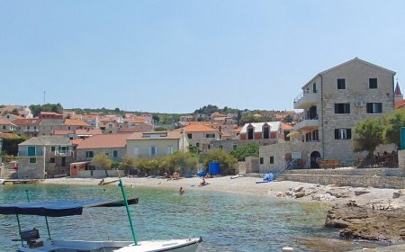 Apartments Frano Postira