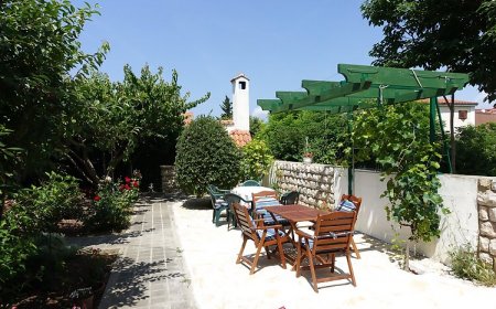 Apartmanok és Szobák Parkolóhellyel Nin, Zadar - 5805 Nin