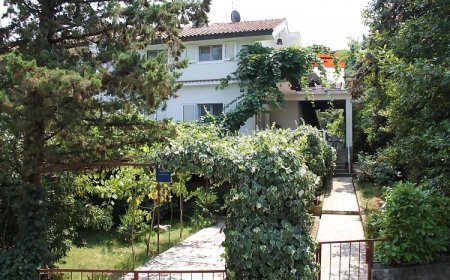 Apartmani Rasa Malinska
