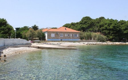 Családi Apartmanok A Tenger Mellett Ugljan - 828