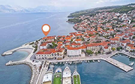 Apartments Ivica Postira