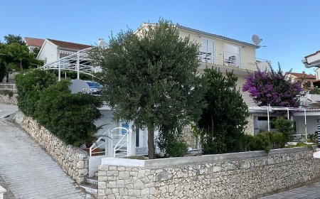 Apartments Lumini Okrug Gornji