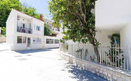 Apartment Bungalov Mlini