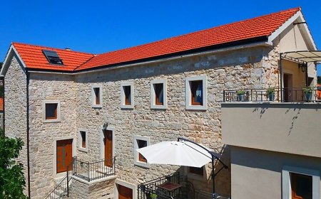 Apartmani Neno Jelsa