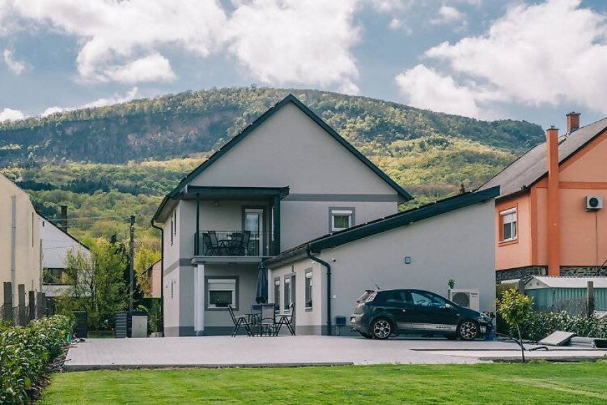 Béke Apartmanház Badacsonytomaj