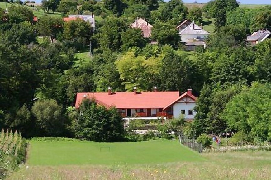 Forrás Vendégház Bakonyjákó