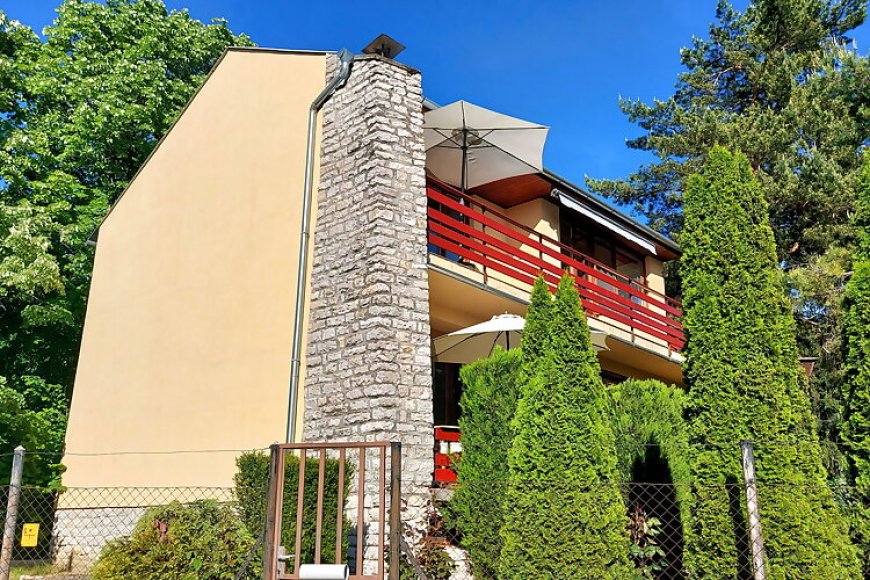 Fenyves Villa Balatonakarattya