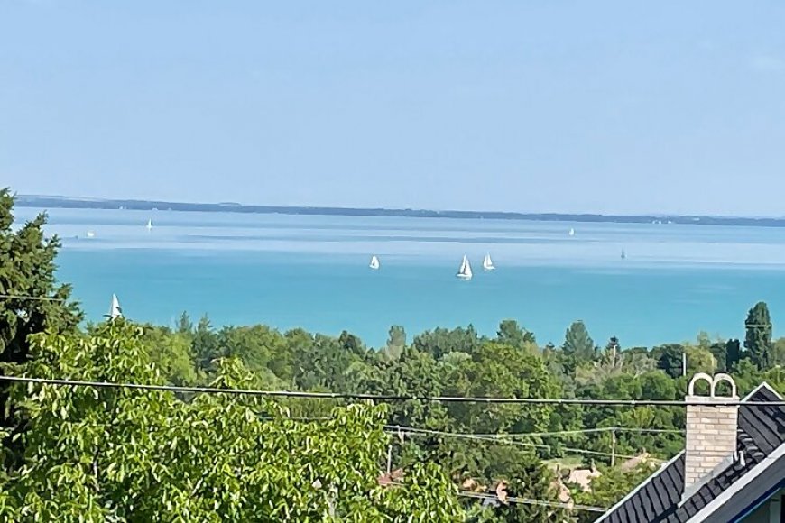 Amazing View Apartman Balatonalmádi