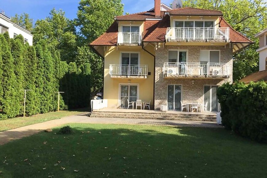 Platán Apartmanház Balatonföldvár