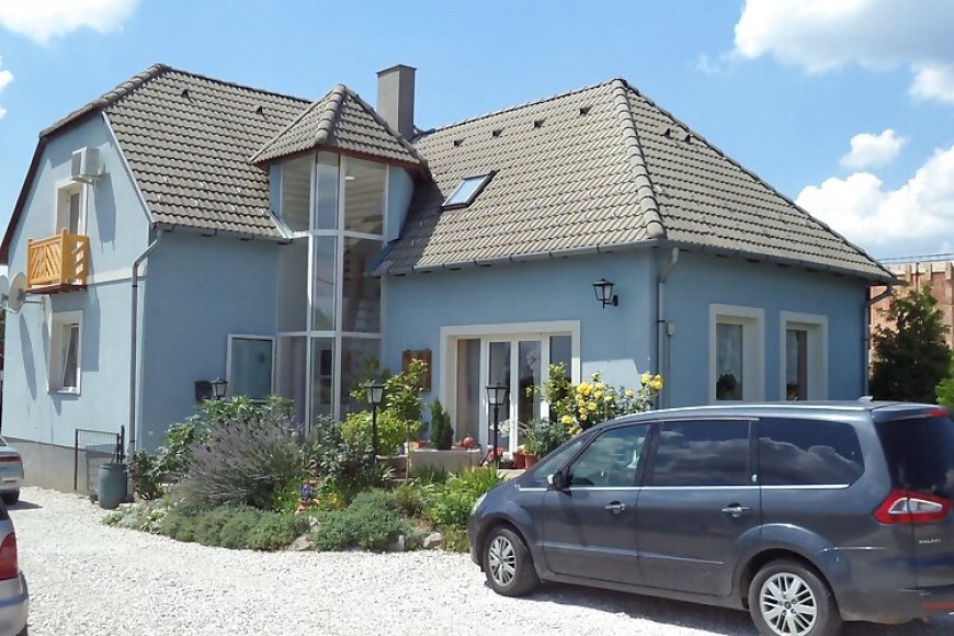 Hullay Apartmanház Balatongyörök