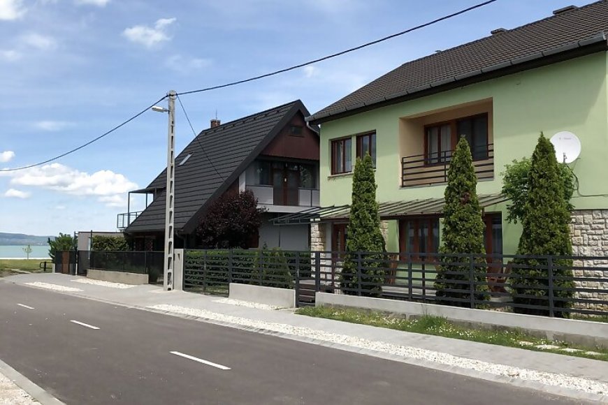 Hullám Apartmanház Balatonlelle