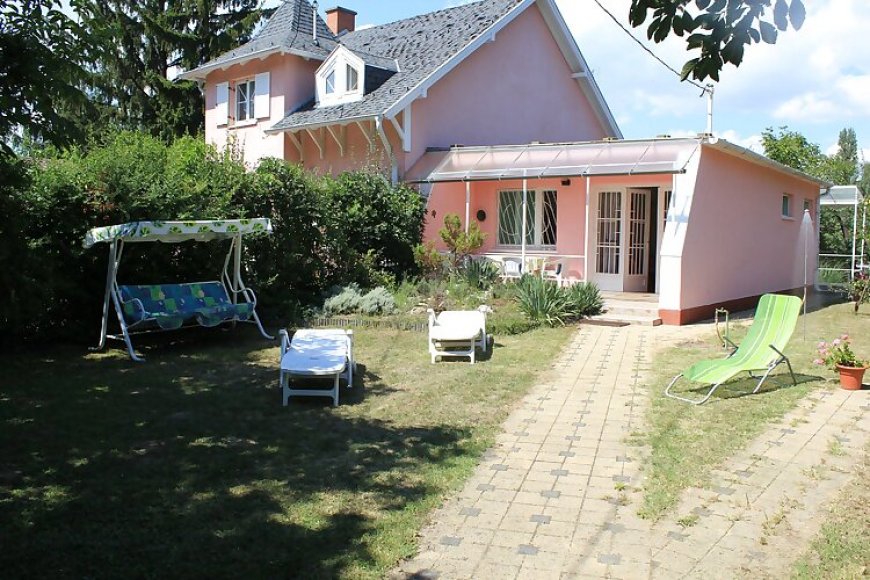 Hunyadi 30 Apartman Balatonszárszó