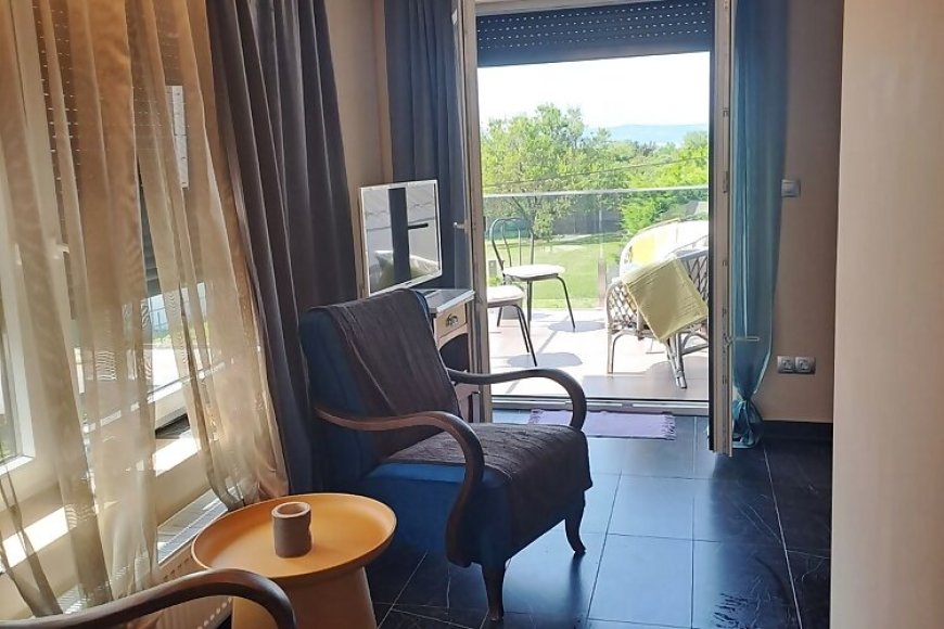 AnnaRosa Apartman Balatonszárszó