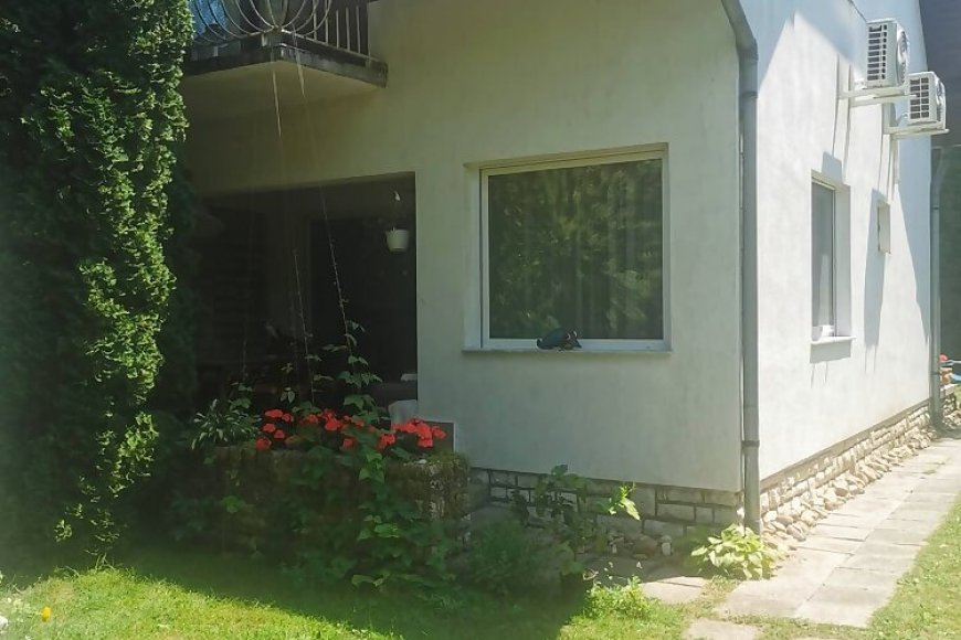 Kaméleon Apartmanház Balatonszemes