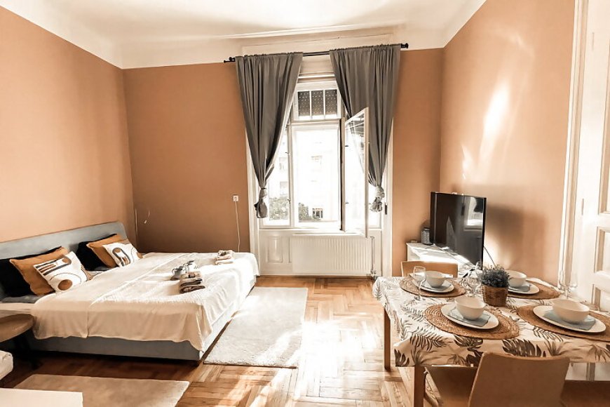 Sunny and Calm Apartment Central Buda Budapest