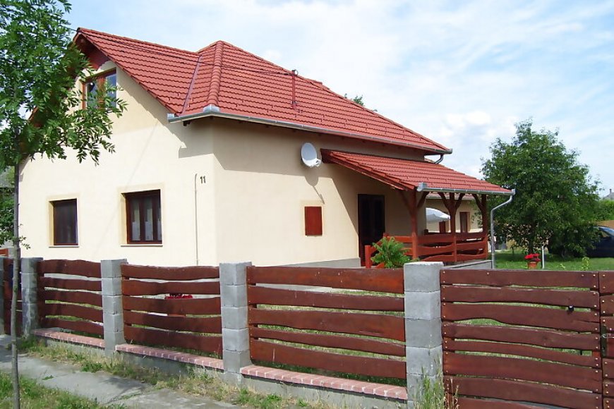 Napfény Apartmanház Cserkeszőlő