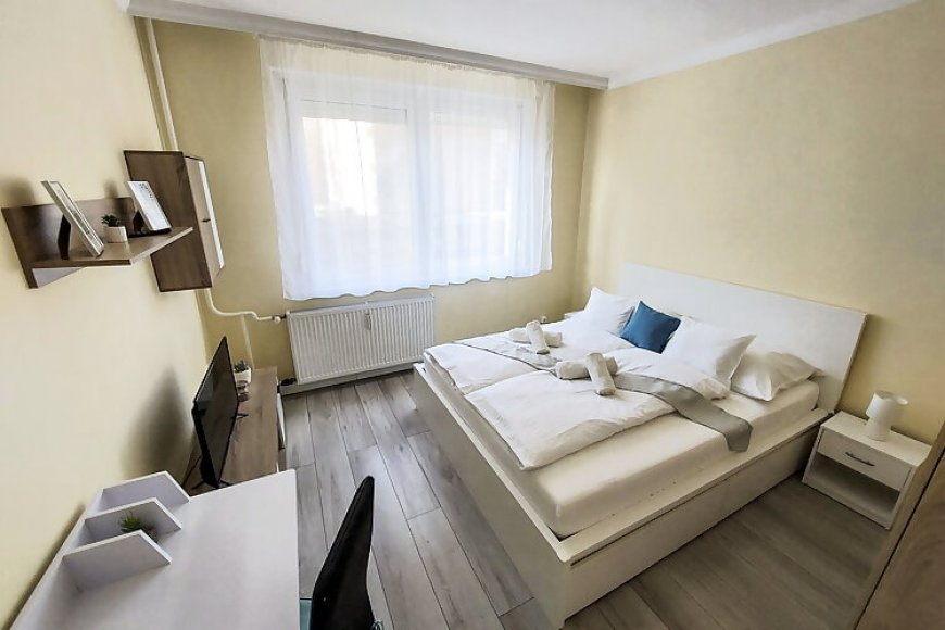 AwesHome City Apartment Debrecen