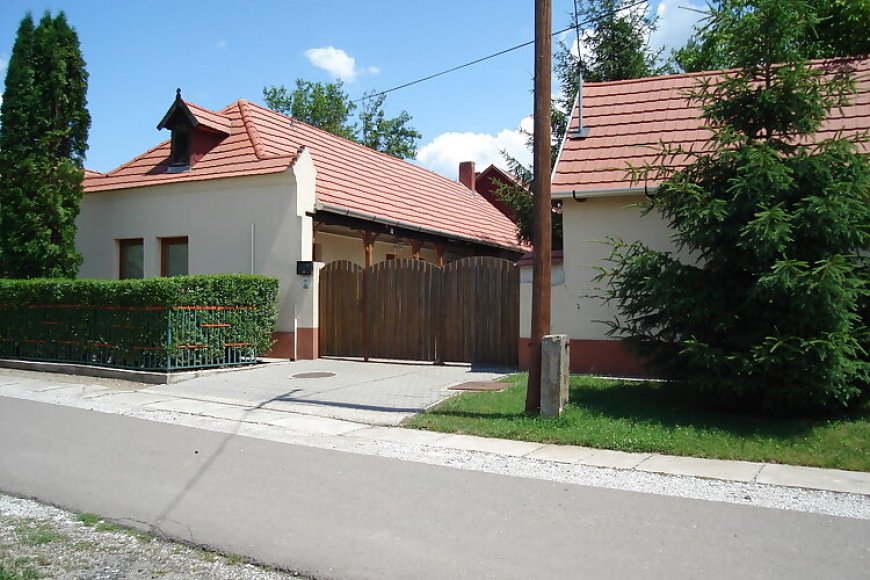 Diófa Apartmanház I. Egerszalók