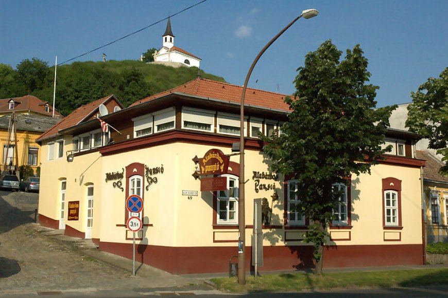 Alabárdos Panzió Esztergom