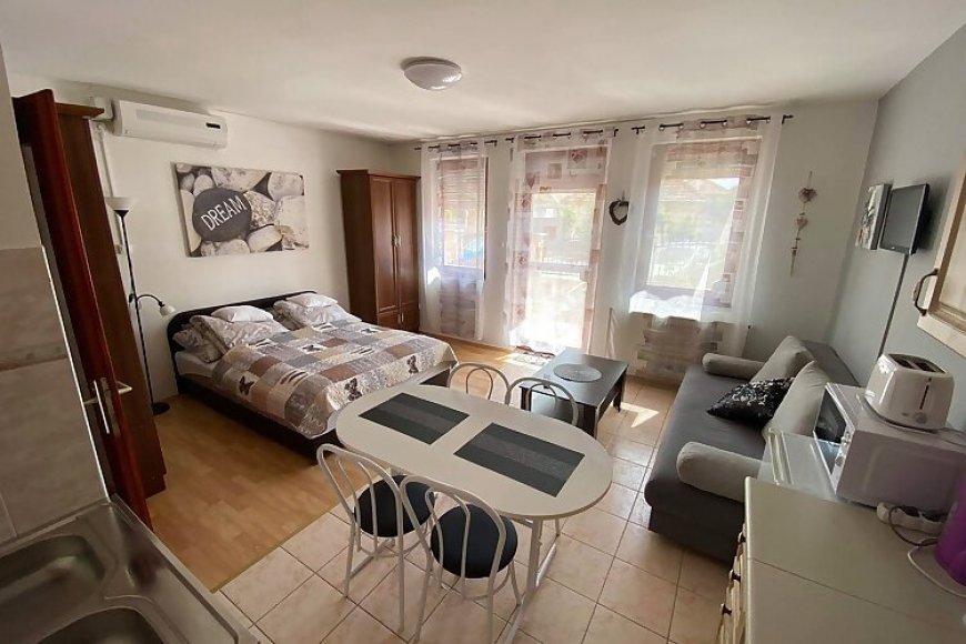 Hellasz Apartman Gyula