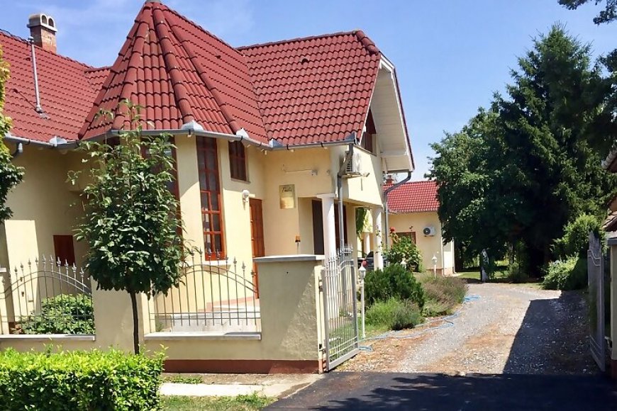 Thália Apartmanház Hajdúszoboszló