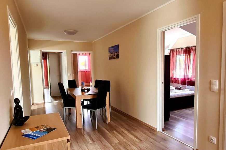 Nap-Hold Apartman Keszthely