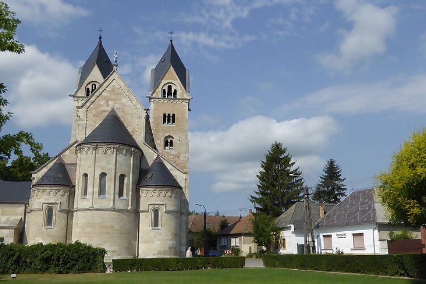 Vendégház a Két Toronyhoz Lébény