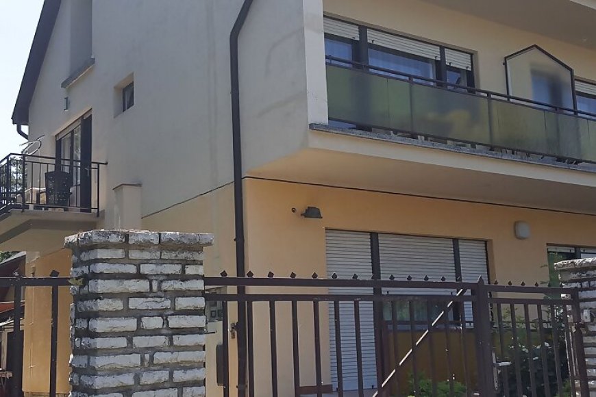 Lara Apartmanház Siófok