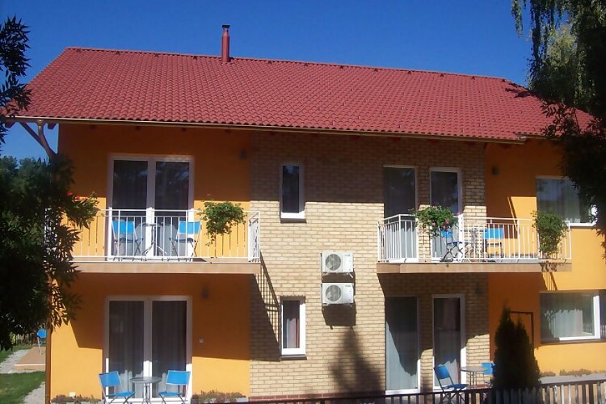 Damjanich Apartmanház Siófok