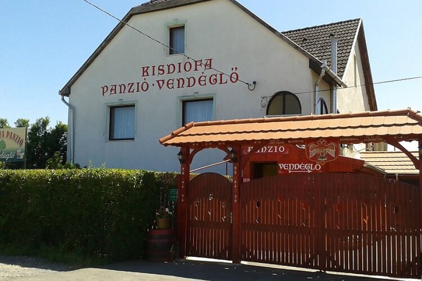 Kisdiófa Panzió és Vendéglő Vajdácska