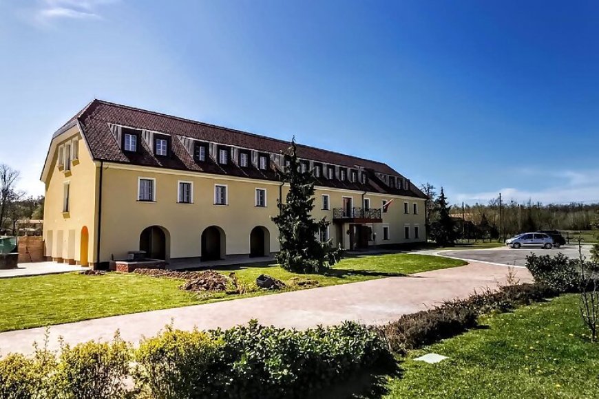 Chateau Hotel Jurjevec Brežane Lekeničke