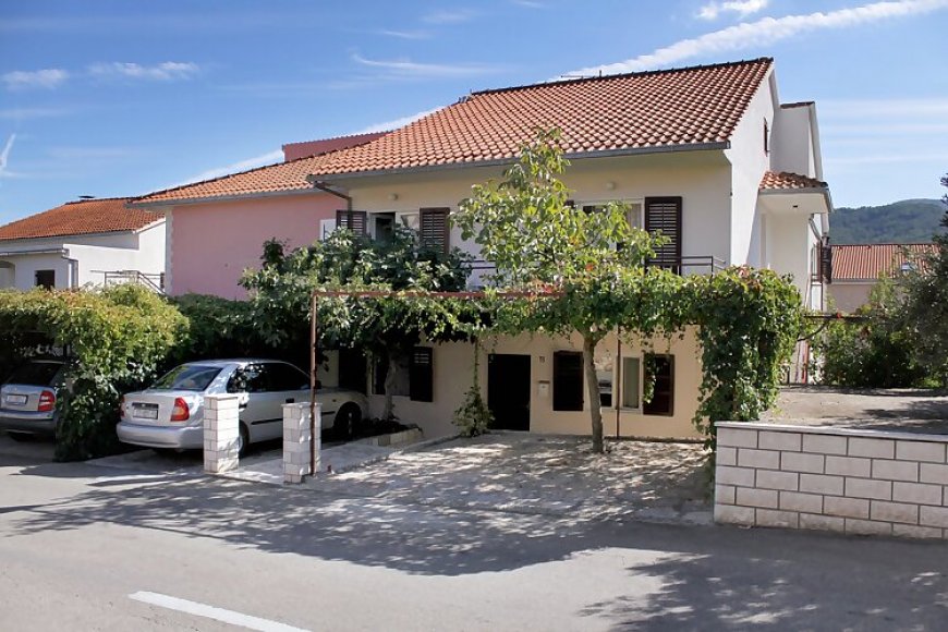 Apartmanok Parkolóhellyel Stari Grad, Hvar - 5724 Stari Grad