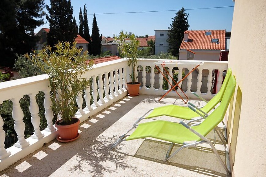 Apartmanok Parkolóhellyel Vodice - 4172