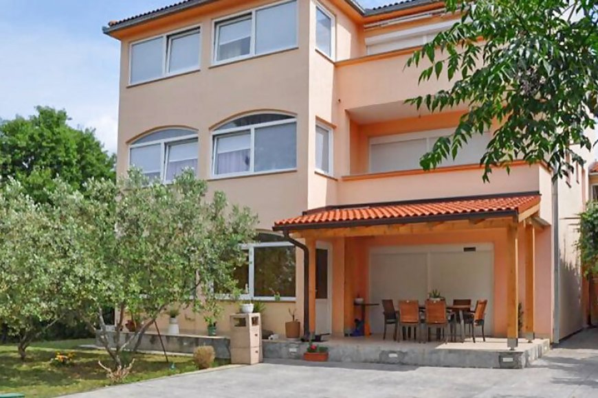 Apartment Izidora Biograd