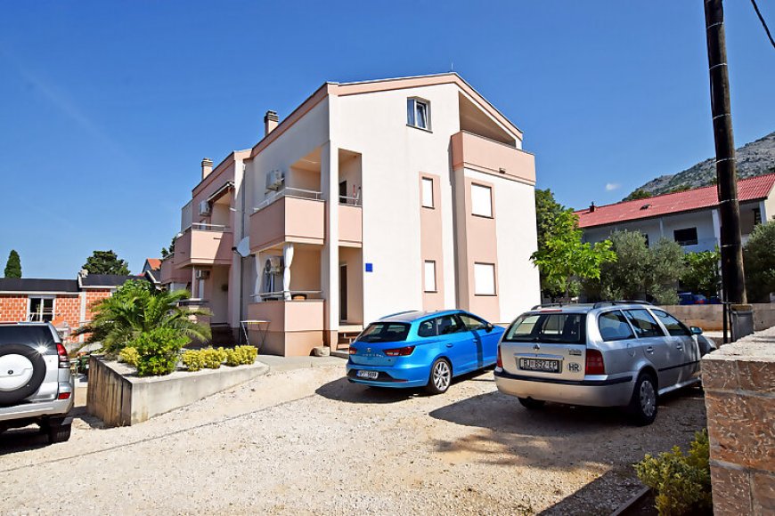 Apartments Branka Starigrad Paklenica