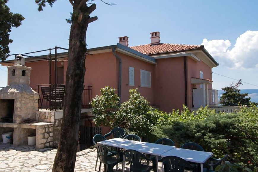 Apartments Josip by the sea Novi Vinodolski