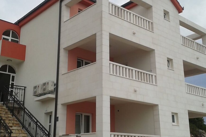 Apartments Simac Rogoznica