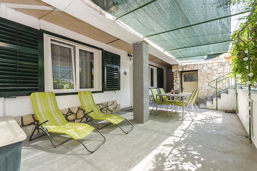 Apartments Vjeka summer terrace Vodice