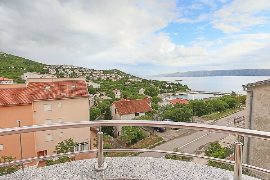 Apartmanok Családok Részére Medencével Klenovica, Novi Vinodolski - 18260 Klenovica