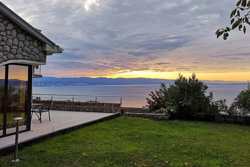 Apartmanok Parkolóhellyel Lovran, Opátia - Opatija - 2357 Lovran