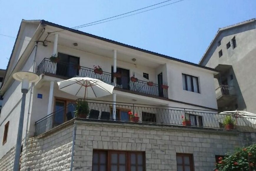 Apartmani Dioniza Jelsa