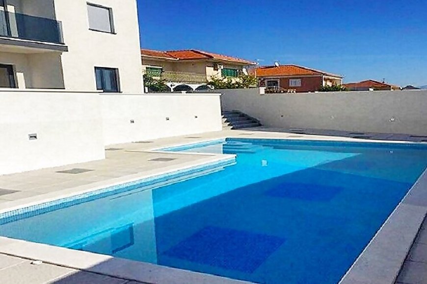 Apartmanok Medencével Seget Donji, Trogir - 13656 Seget Donji